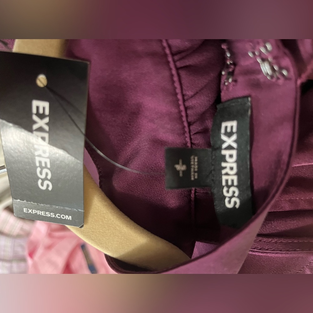 Express Halter Top - Picture 4 of 4
